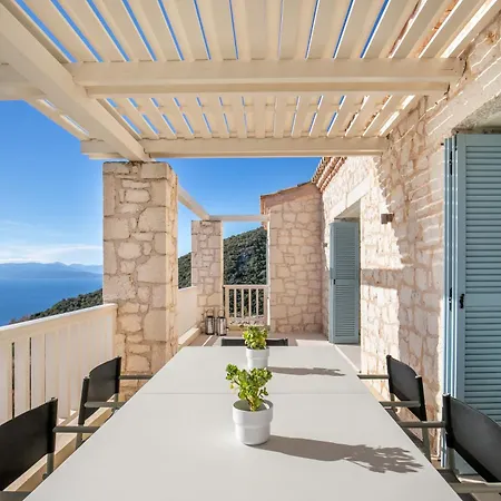 Urania Luxury Vila Vasiliki