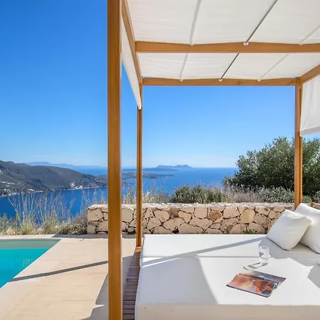 Urania Luxury *