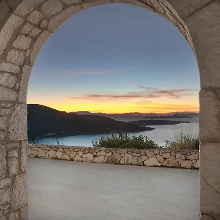 Urania Luxury * Vasiliki