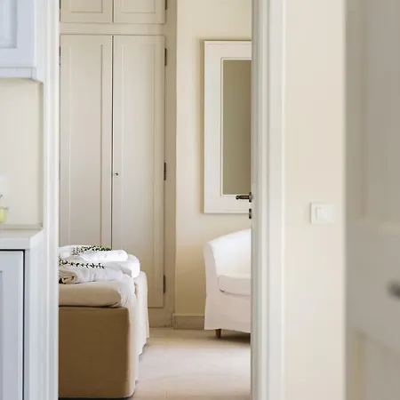 Urania Luxury *