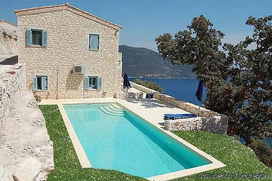 Urania Luxury Vasiliki