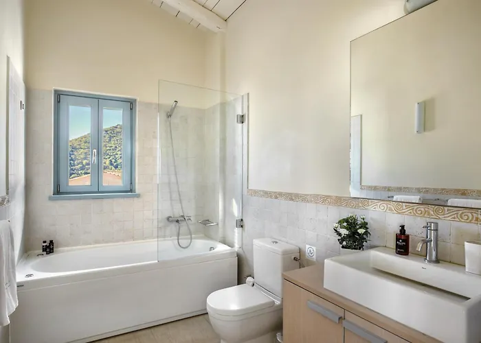 Urania Luxury Vasiliki