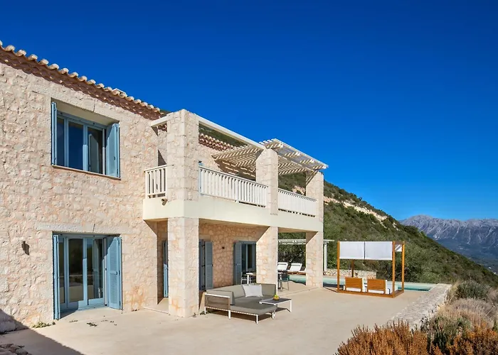 Urania Luxury * Vasiliki