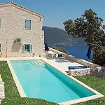 Urania Luxury Vasiliki (Lefkada)