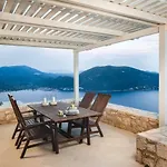 Villa Urania Luxury Vasiliki (Lefkada)