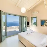 Urania Luxury Βίλα *