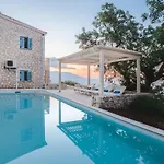 Urania Luxury * Vasiliki (Lefkada)
