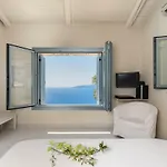 Urania Luxury Villa *
