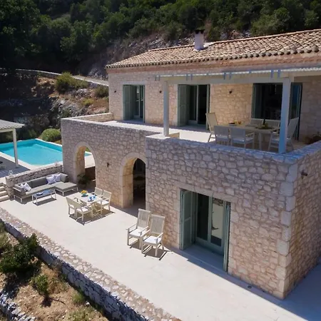 Urania Luxury * Vassiliki