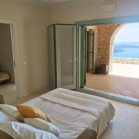 Urania Luxury *