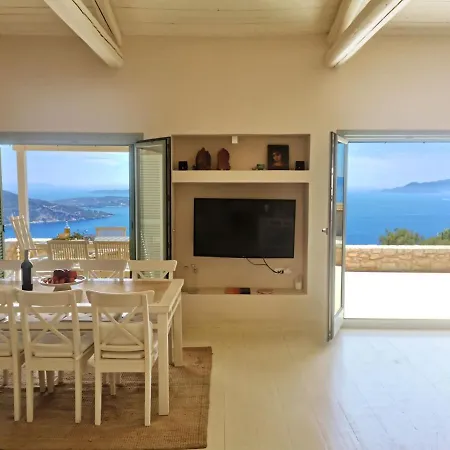 Urania Luxury * Vassiliki
