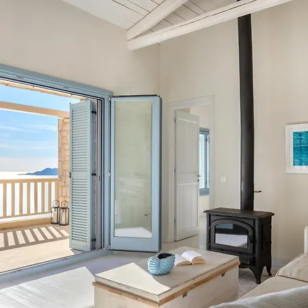 Urania Luxury Βίλα