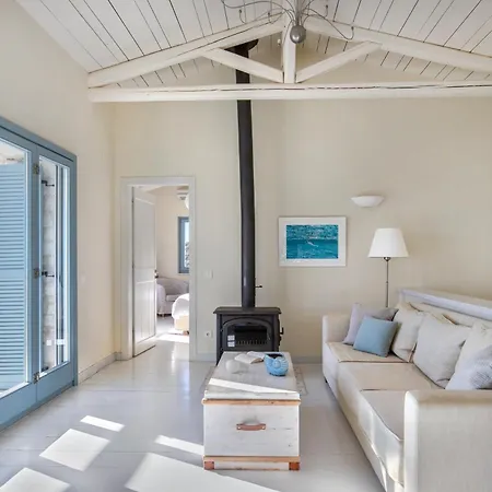 Urania Luxury Βίλα