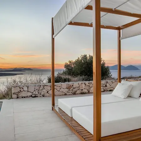 Urania Luxury Βασιλική