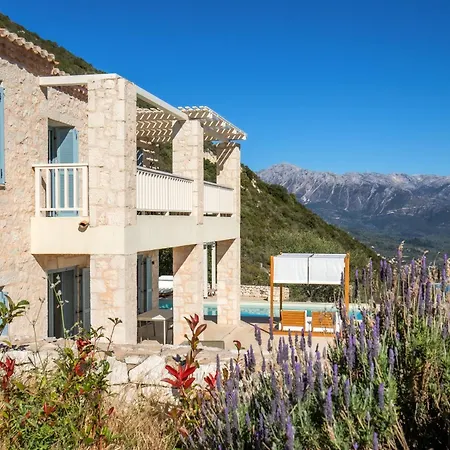 Urania Luxury Βίλα