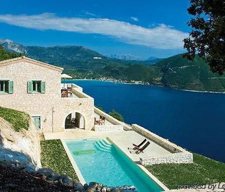 Urania Luxury * Βασιλική