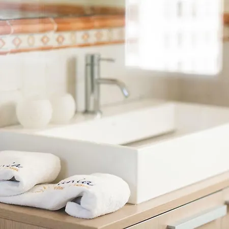 Βίλα Urania Luxury