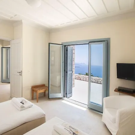 Urania Luxury Βίλα